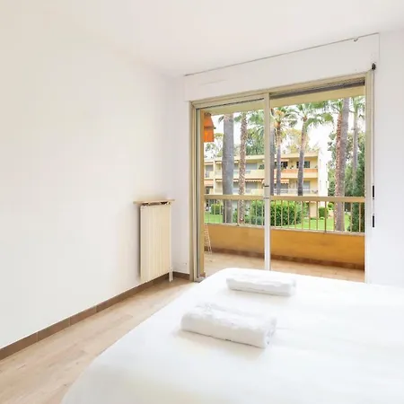 Renting Chez Claude - 2 Chbre 2 Sdb 4pers Terrasse Piscine Parking Appartement
